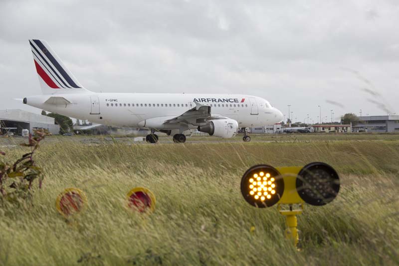 avion long courrier au sol